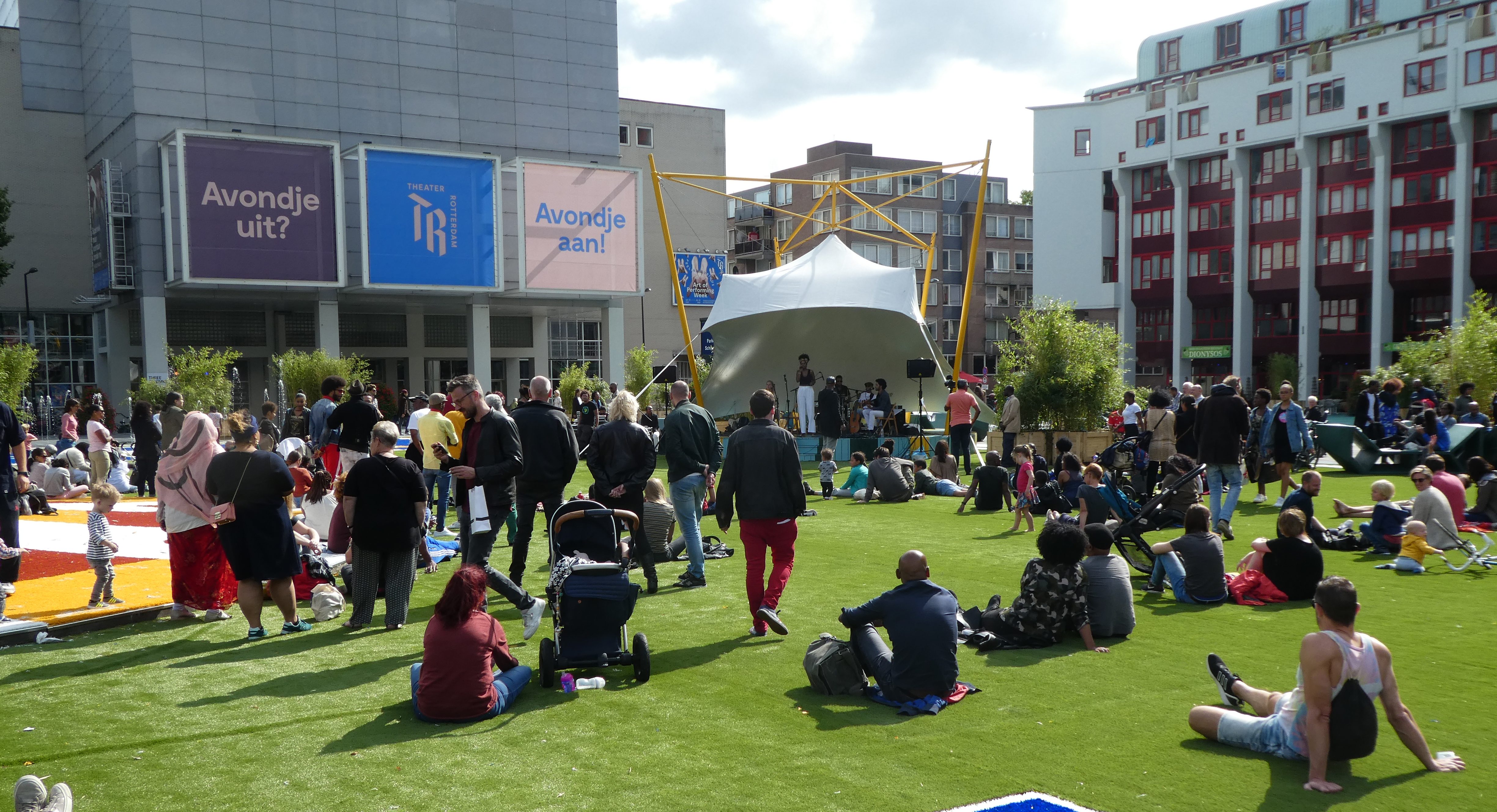 the flying grass carpet giant schouwburgplein rotterdam